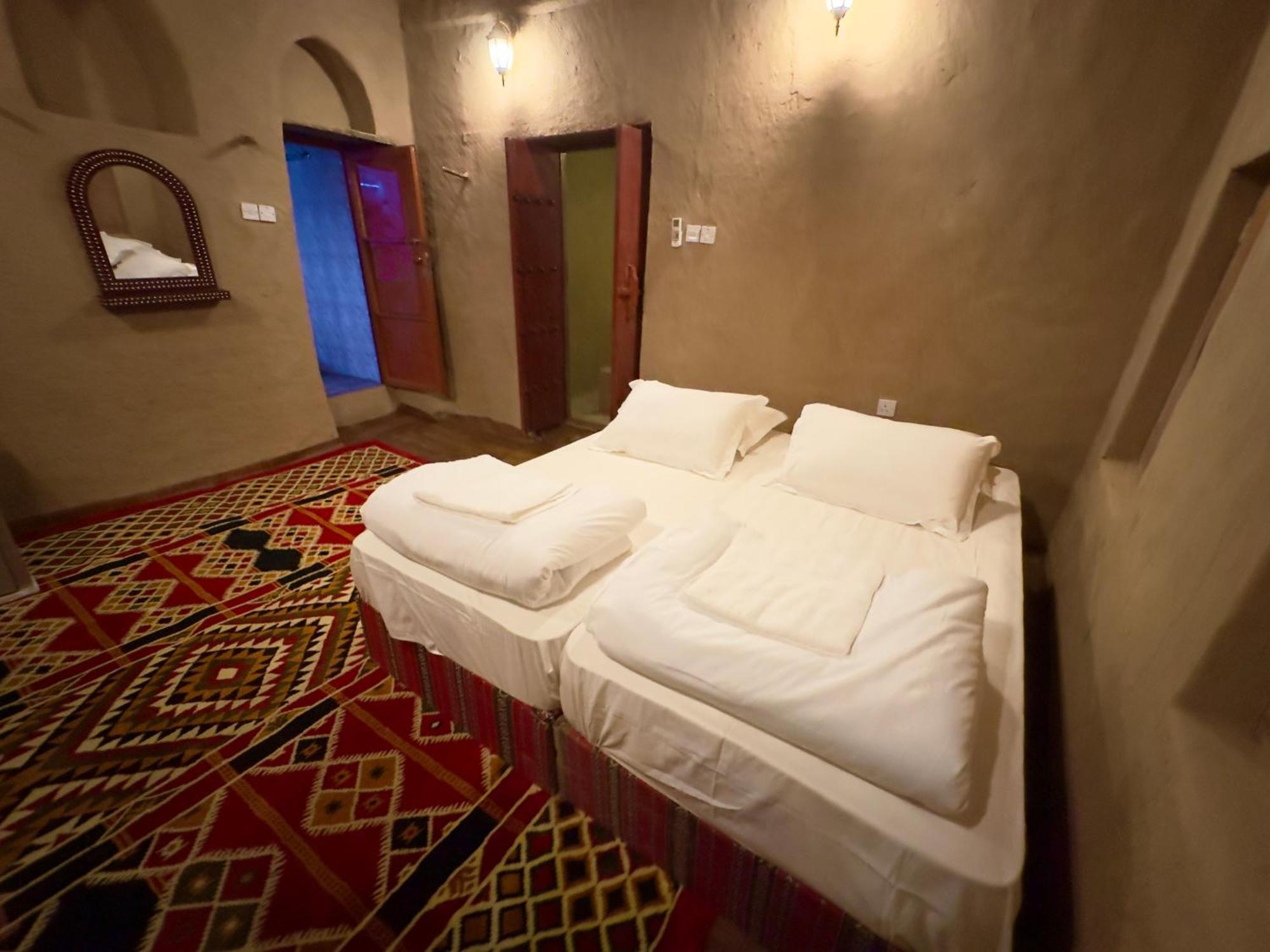 AL Hamra Heritage Inn Exteriör bild