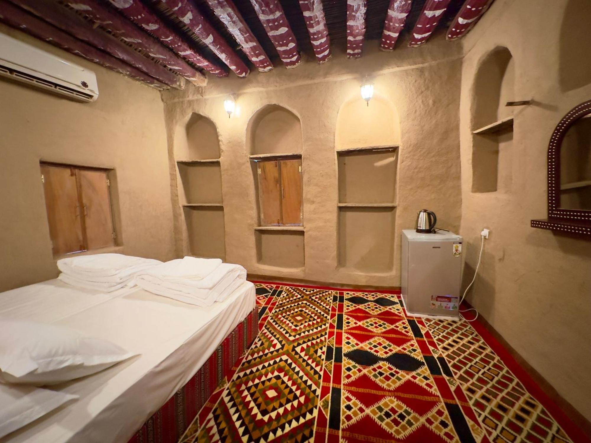 AL Hamra Heritage Inn Exteriör bild