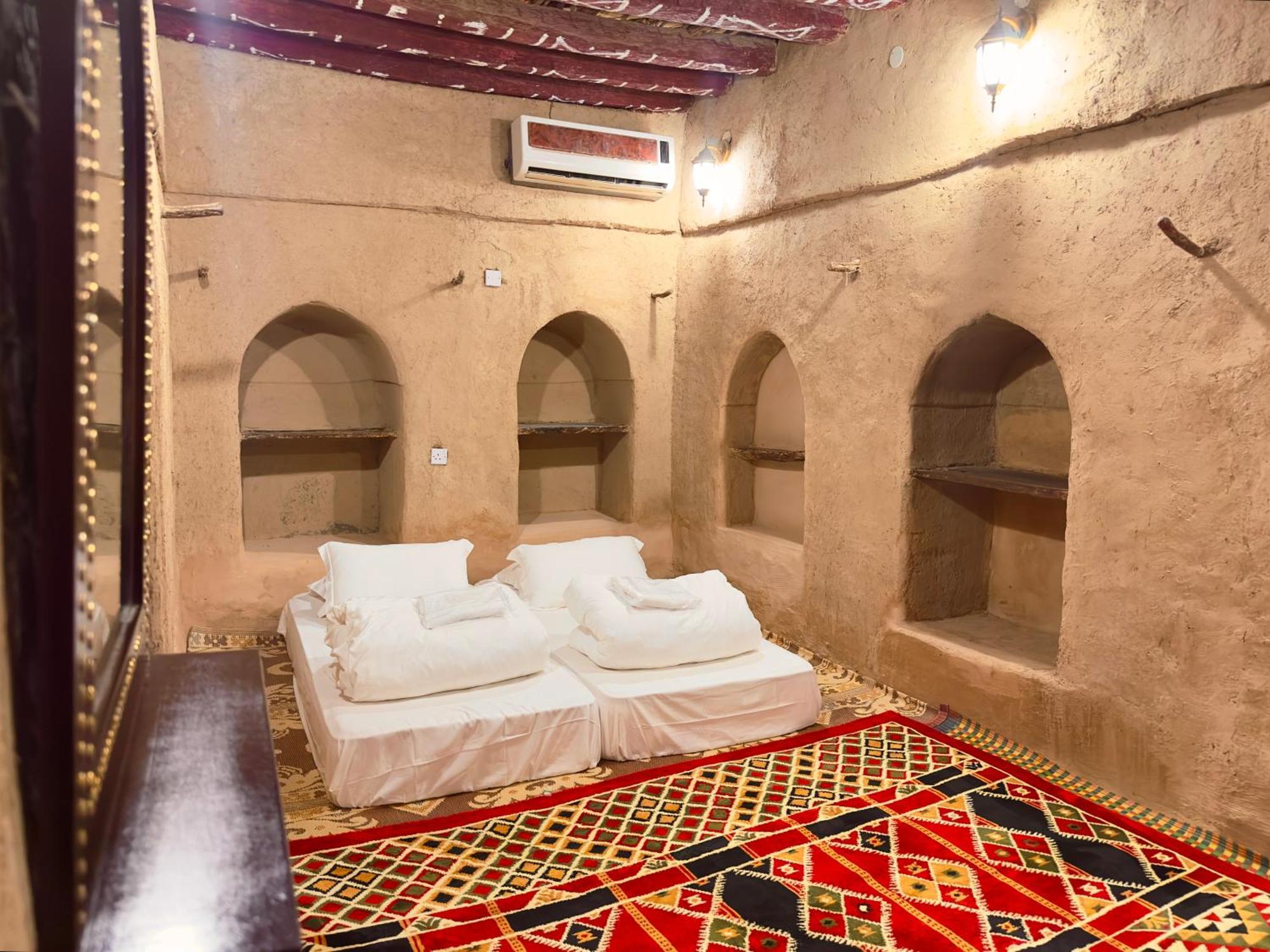 AL Hamra Heritage Inn Exteriör bild